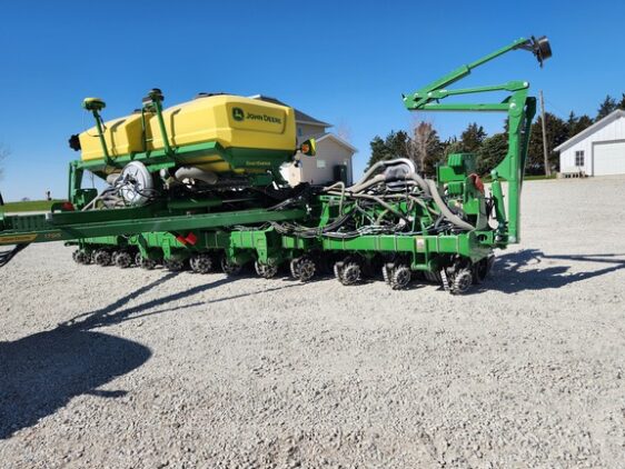 2024 John Deere 1795 - Image 40