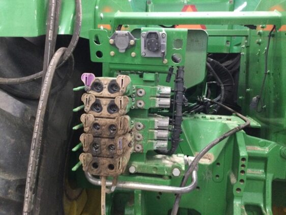 2013 John Deere 9560R - Image 9