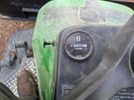 2000 John Deere 1200A - Image 8