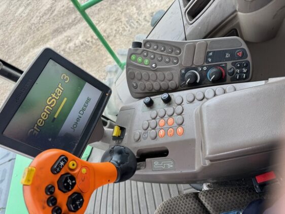 2020 John Deere W235 - Image 8