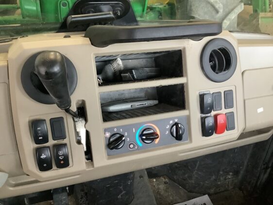 2023 John Deere XUV 835R - Image 4