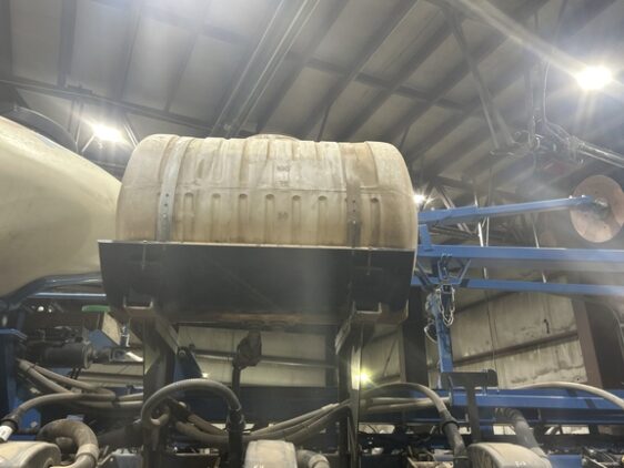 2012 Kinze 3660 - Image 19