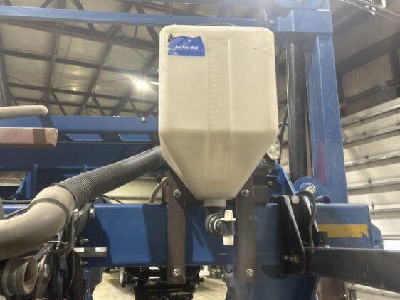 2012 Kinze 3660 - Image 22
