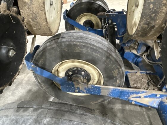 2012 Kinze 3660 - Image 14