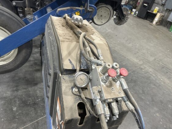 2012 Kinze 3660 - Image 17