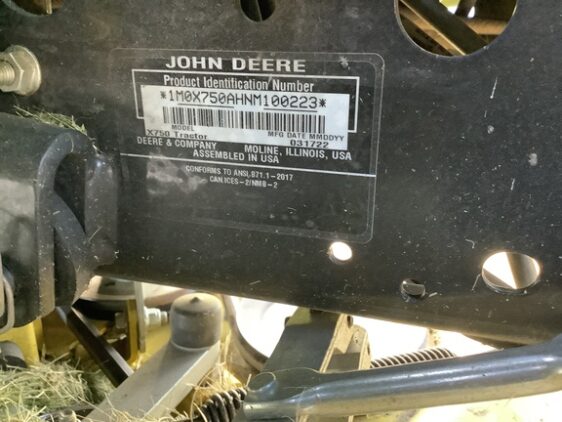 2022 John Deere X750 - Image 2