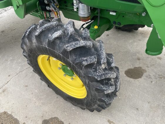 2024 John Deere 4052R - Image 16