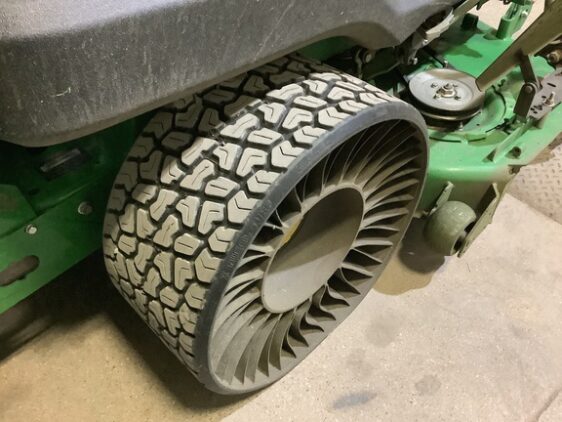 2022 John Deere Z950M - Image 4