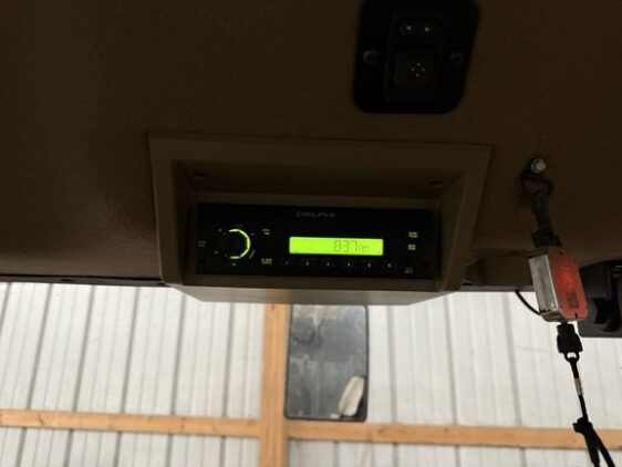 2011 John Deere 7830 - Image 32