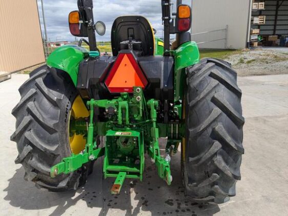 2022 John Deere 5065E - Image 4