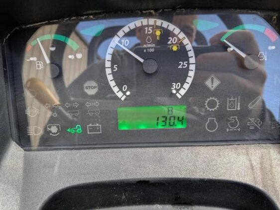 2022 John Deere 5065E - Image 13