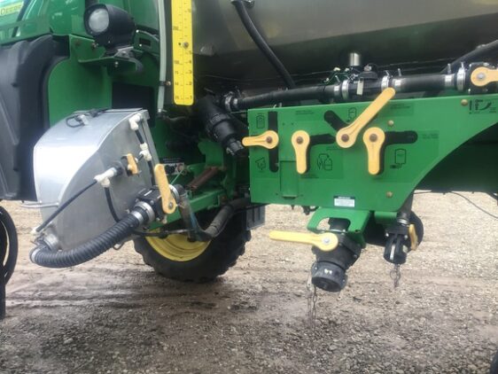 2015 John Deere R4038 - Image 12