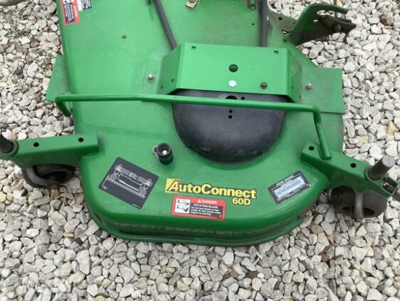 2013 John Deere 1025R - Image 10