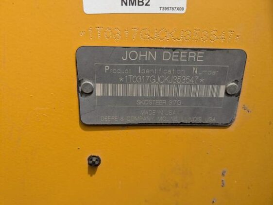 2019 John Deere 317G - Image 6