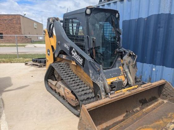 2019 John Deere 317G