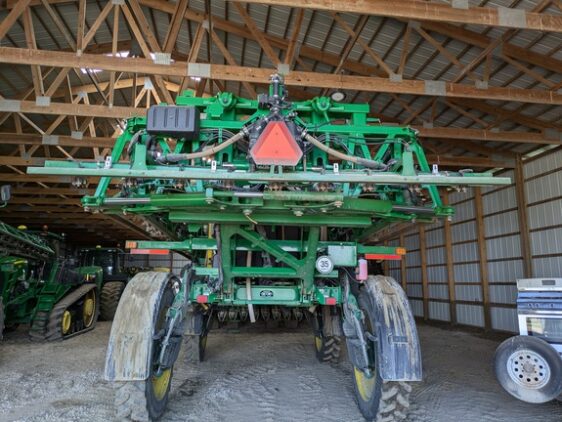 2020 John Deere R4038 - Image 15