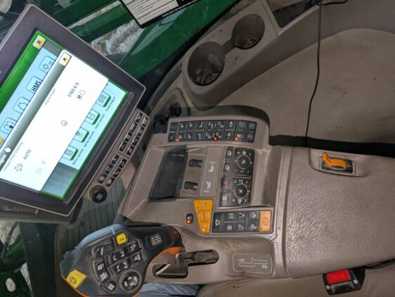 2020 John Deere R4038 - Image 19