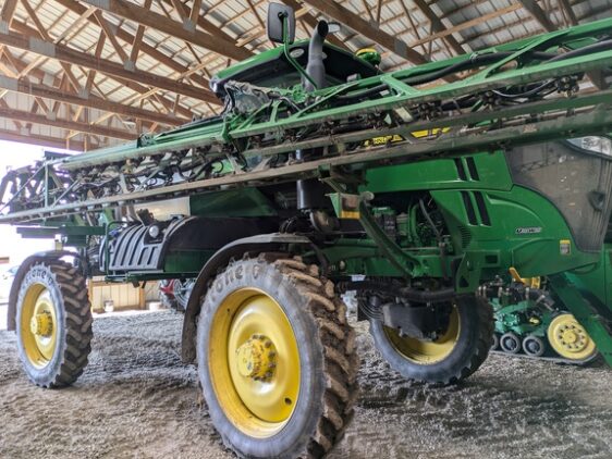 2020 John Deere R4038 - Image 2