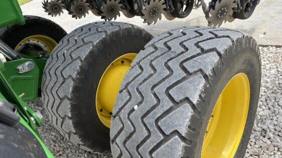 2025 John Deere DB60 - Image 16