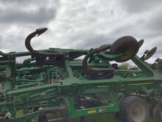 2017 John Deere 2730 - Image 11