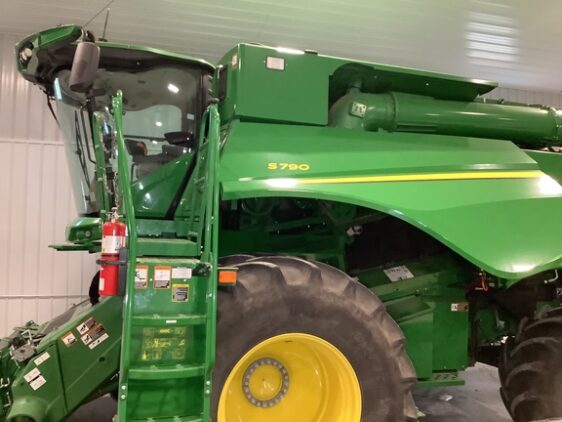 2021 John Deere S790 - Image 5