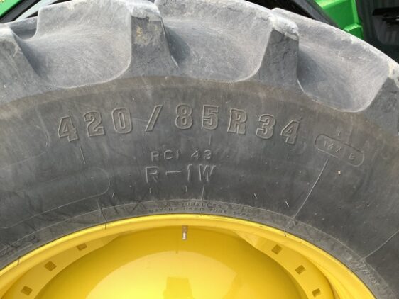 2024 John Deere 8R 410 - Image 6