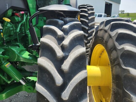 2024 John Deere 8R 410 - Image 17