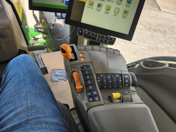 2024 John Deere 8R 410 - Image 21