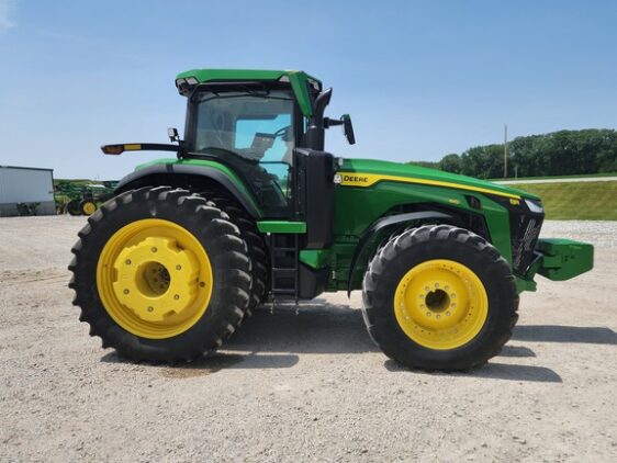 2024 John Deere 8R 410 - Image 3