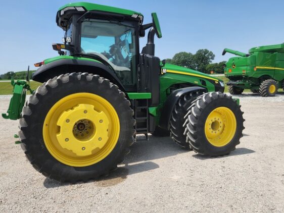 2024 John Deere 8R 410 - Image 4
