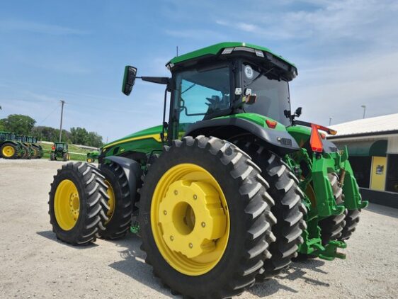 2024 John Deere 8R 410 - Image 2