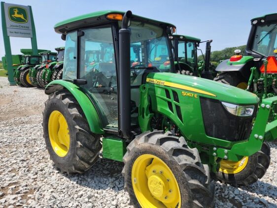 2023 John Deere 5067E - Image 3
