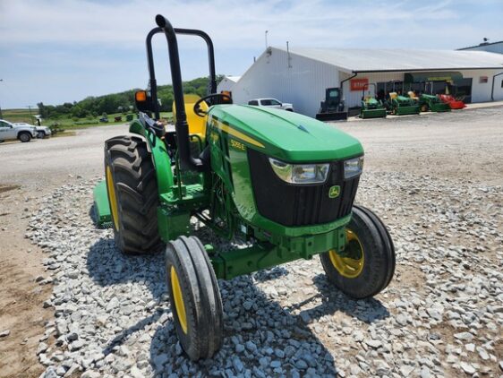 2022 John Deere 5055E - Image 8