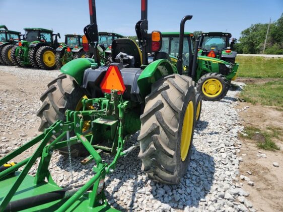 2022 John Deere 5055E - Image 14