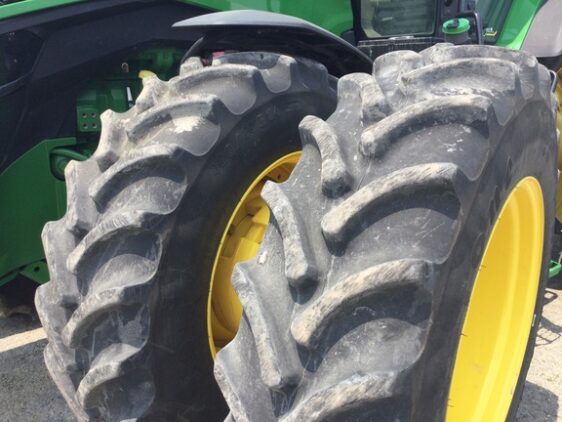 2024 John Deere 8R 410 - Image 18