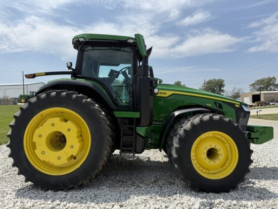 2024 John Deere 8R 410
