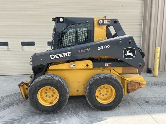 2020 John Deere 330G - Image 2