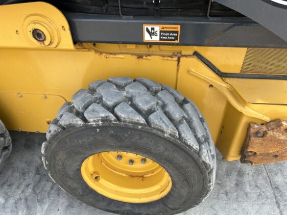 2020 John Deere 330G - Image 11