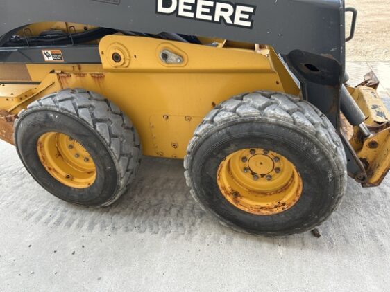 2020 John Deere 330G - Image 12