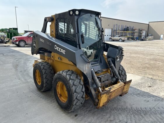 2020 John Deere 330G - Image 3