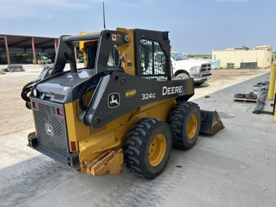 2018 John Deere 324G - Image 5