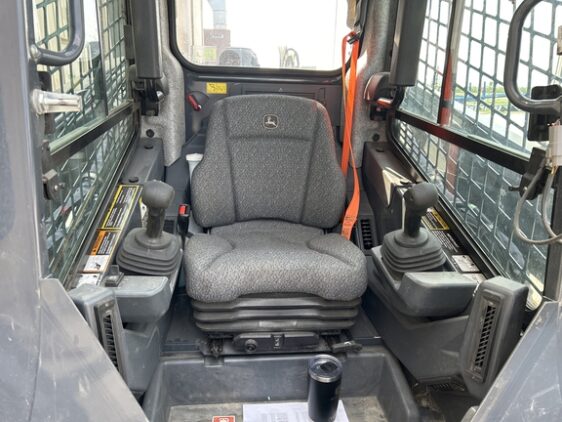 2023 John Deere 333G - Image 12