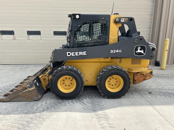 2020 John Deere 324G - Image 2