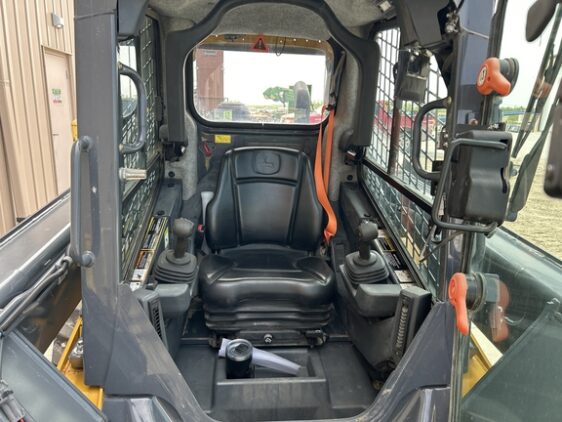 2020 John Deere 324G - Image 13