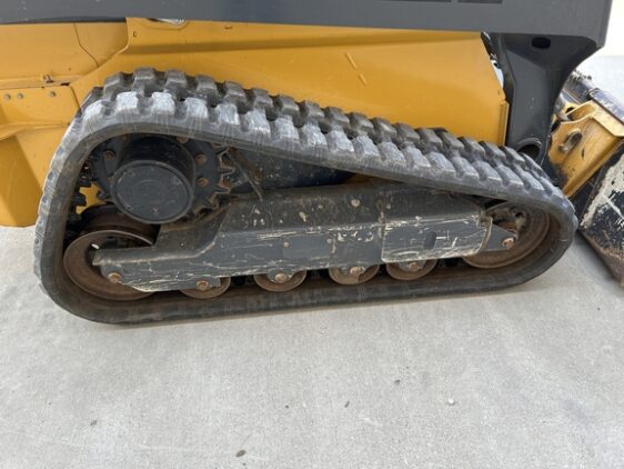 2022 John Deere 325G - Image 6