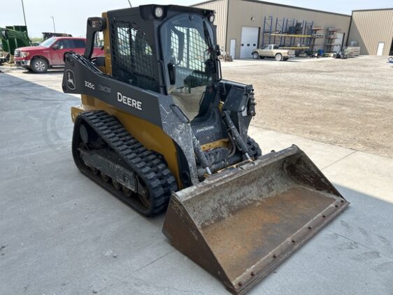 2022 John Deere 325G - Image 4
