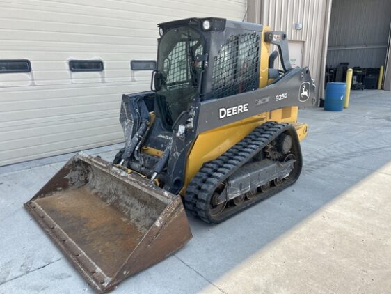 2022 John Deere 325G