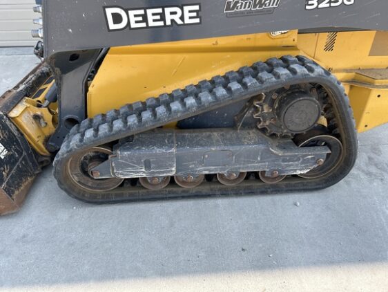 2022 John Deere 325G - Image 8