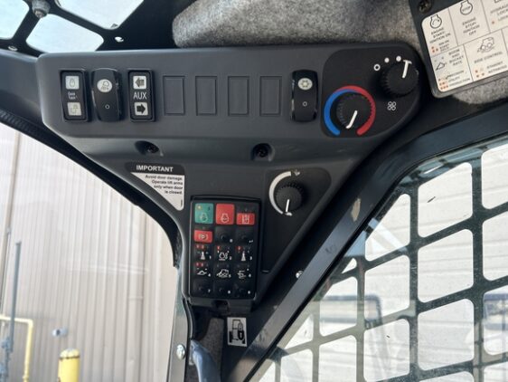 2022 John Deere 325G - Image 10