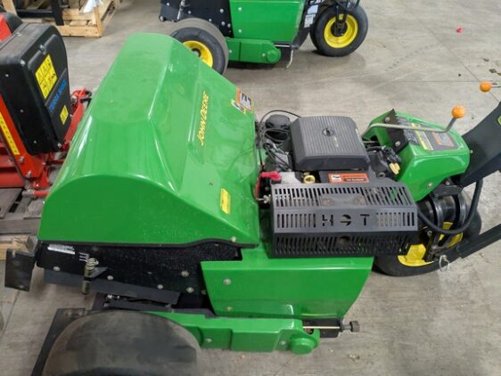 2011 John Deere AERCORE 800 - Image 2